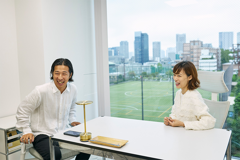 マンションリサーチ株式会社代表の山田力さんとの打ち合わせの様子